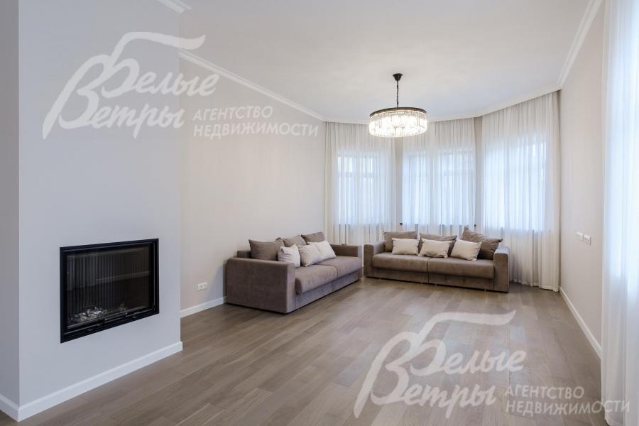 Гостиная с камином