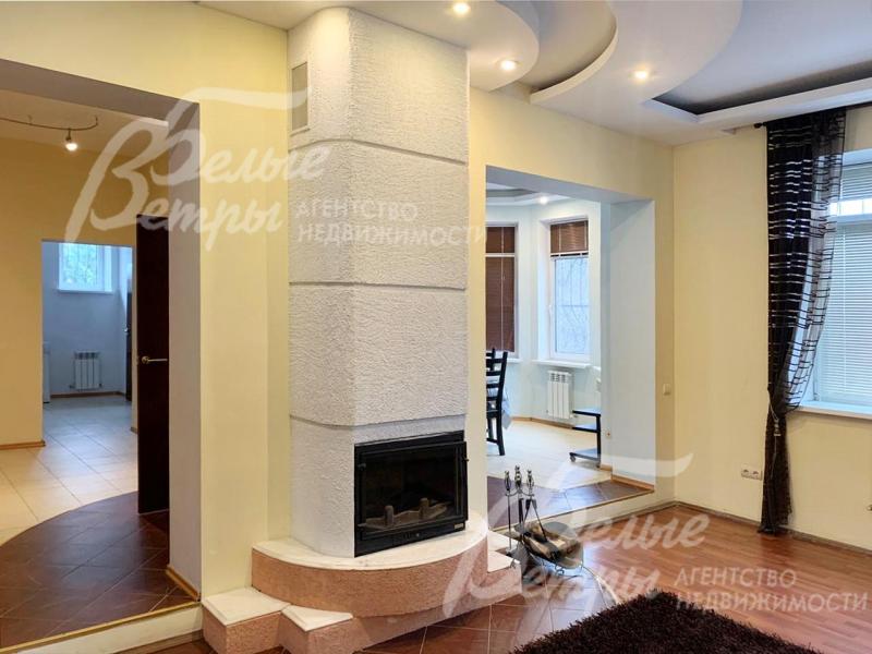 Камин в гостиной