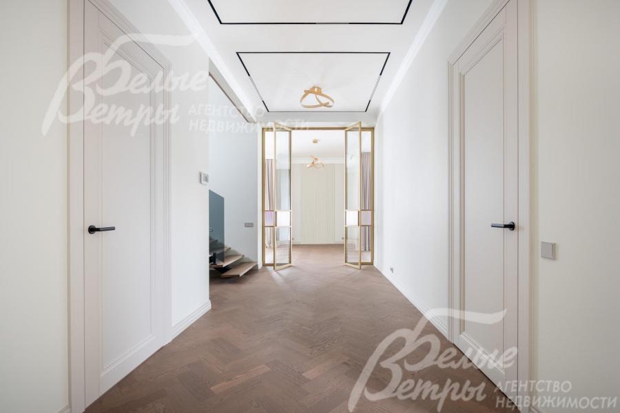 Новый дом под ключ 323 кв.м на 12 сотках.