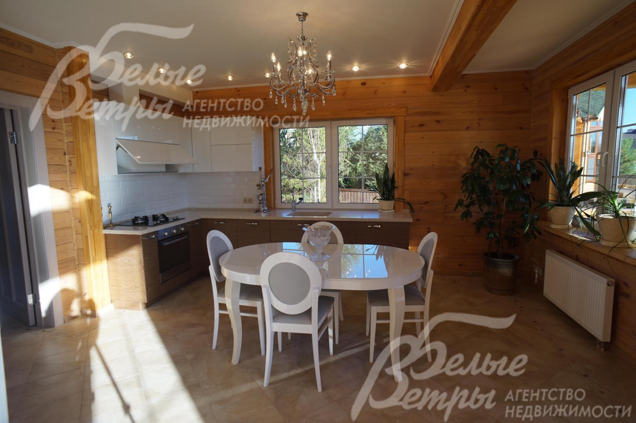 Кухня-столовая.