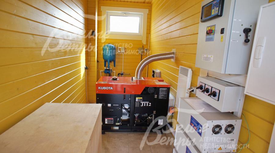 Резервный генератор марки KUBOA с дизельным двигателем  HONDA (Япония) мощностью 12кВт