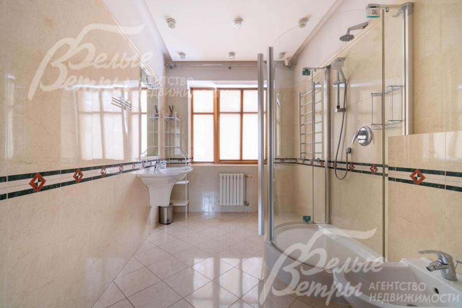 Общий санузел с душевой на втором этаже