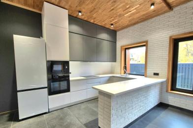 Дом, Искра к/п (Ватутинки), 257&nbsp;кв.м
