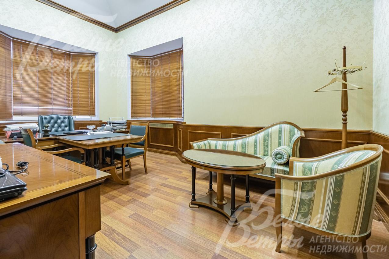 кабинет 18,5 кв.м на мансардном этаже