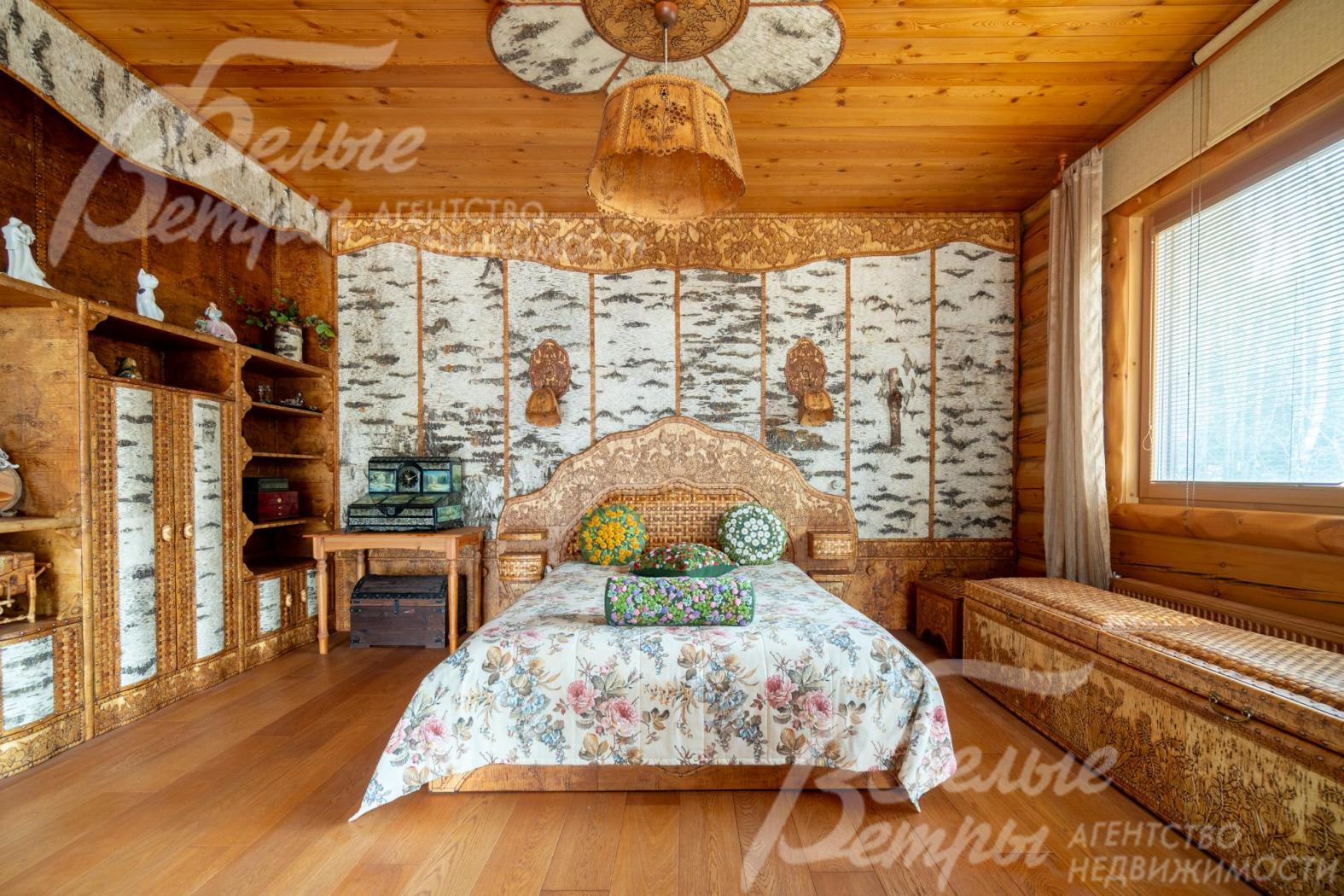 В отделке дома применялись практически все известные виды техники декоративной обработки бересты