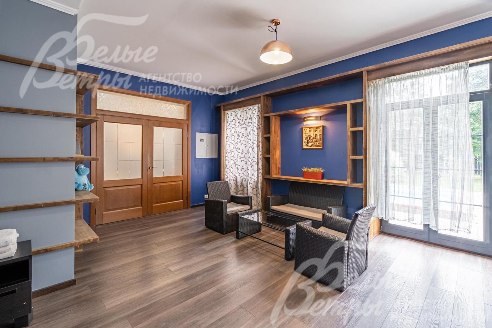 Спальня-кабинет 23 кв.м с выходом на участок