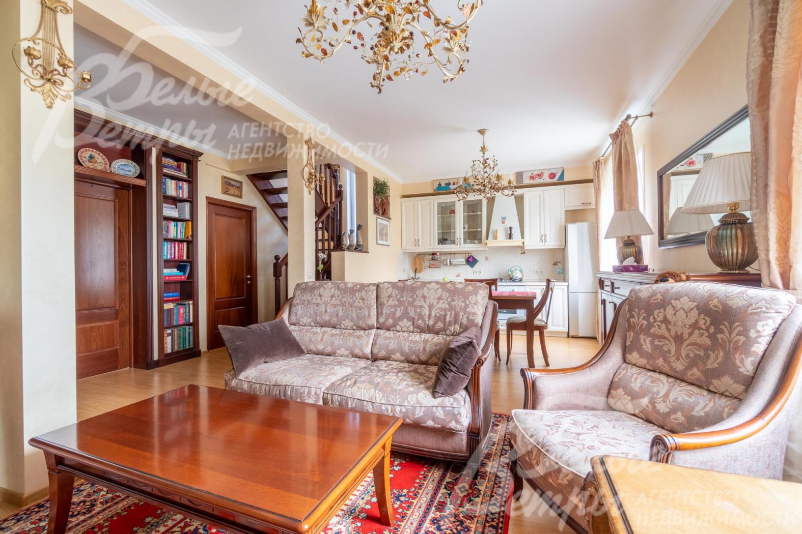 Функциональное пространство объединённой гостиной и кухни-столовой