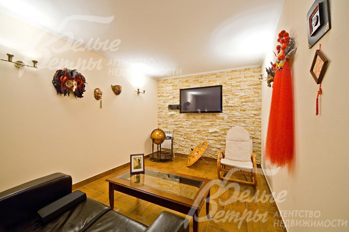 Комната отдыха в цокольном этаже