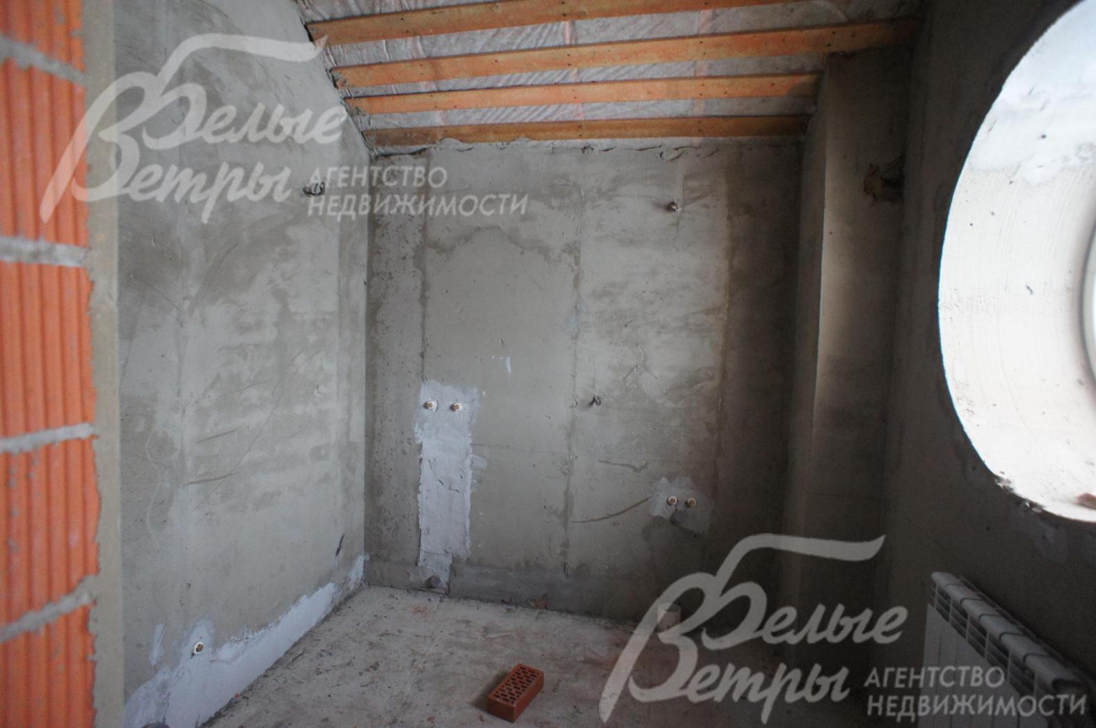 Санузел 2-го этажа с круглым окном