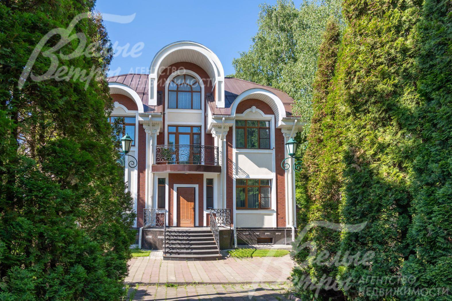 Усадьба 468 кв.м в стародачном историческом месте на территории Москвы