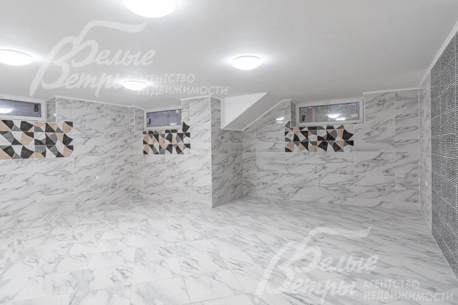 Комната отдыха 42 кв.м в цокольном этаже в зоне бассейна