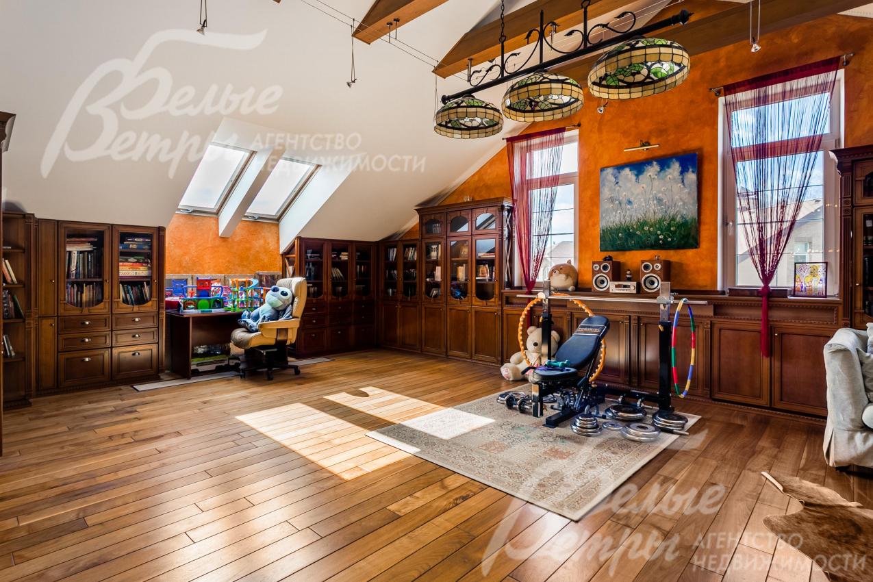 Мансардный этаж с игровой зоной и тренажерной