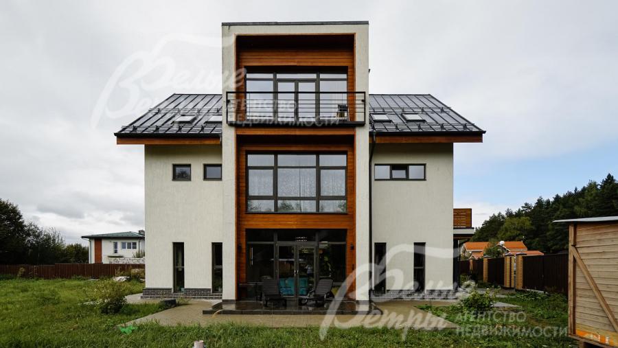 Фасад отделан под ключ