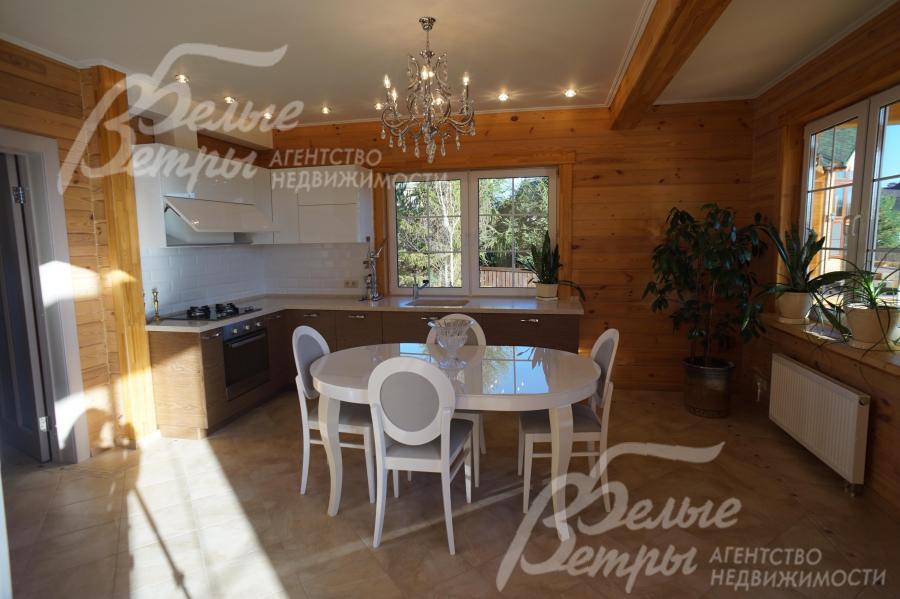 Кухня-столовая.