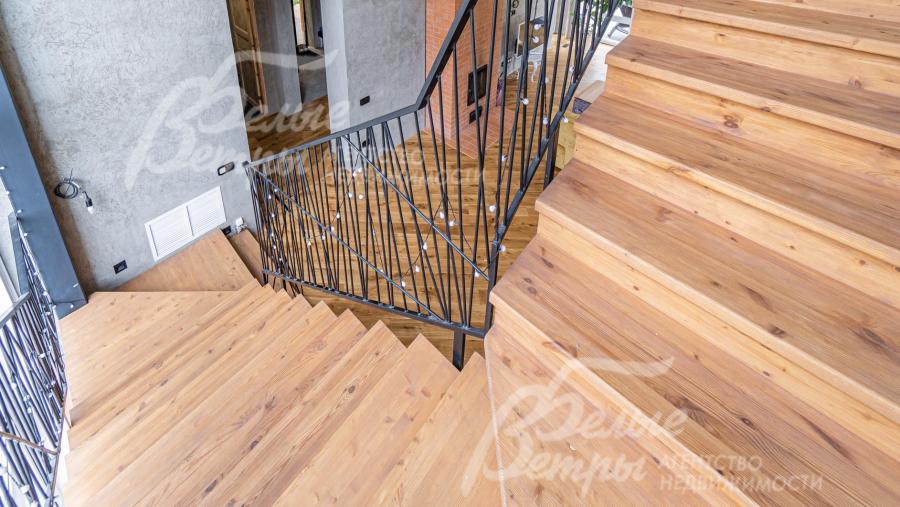 Ступени из массива сосны