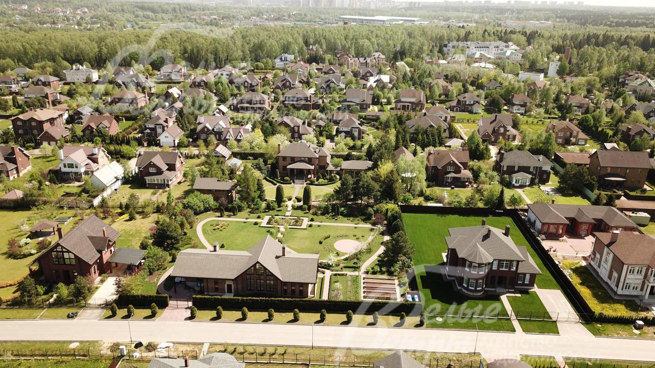 Вид на поселок Ильичевка