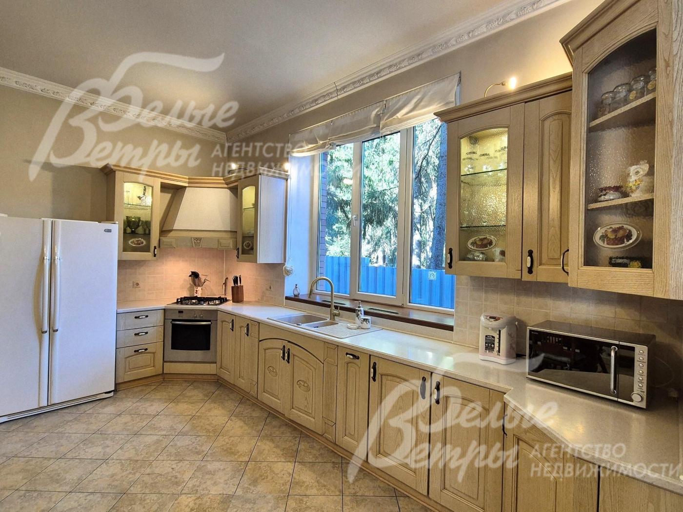 Кухня оборудована всей необходимой техникой