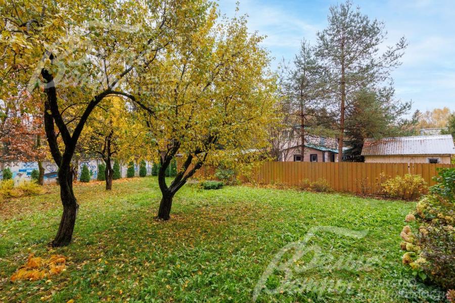 Участок 15 соток с плодовыми деревьями