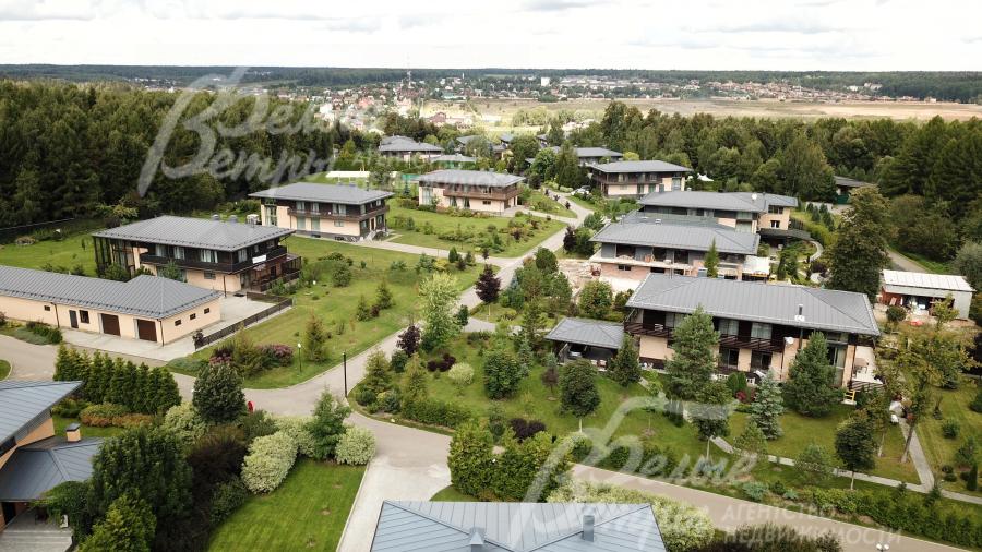 Вид на поселок Варварино Эко с высоты птичьего полета.