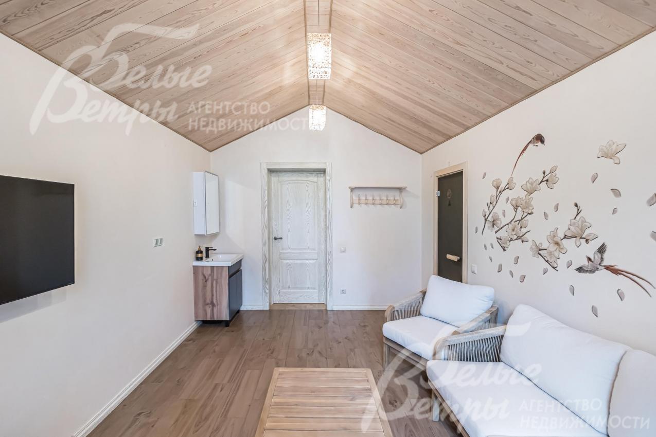 Красивая отделка в светлых тонах. 