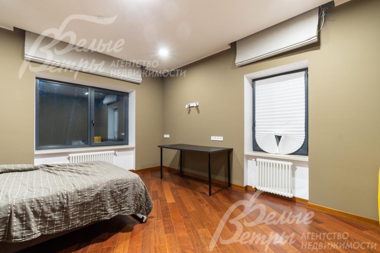 Спальня 15.5 кв.м с ванной и гардеробной комнатами