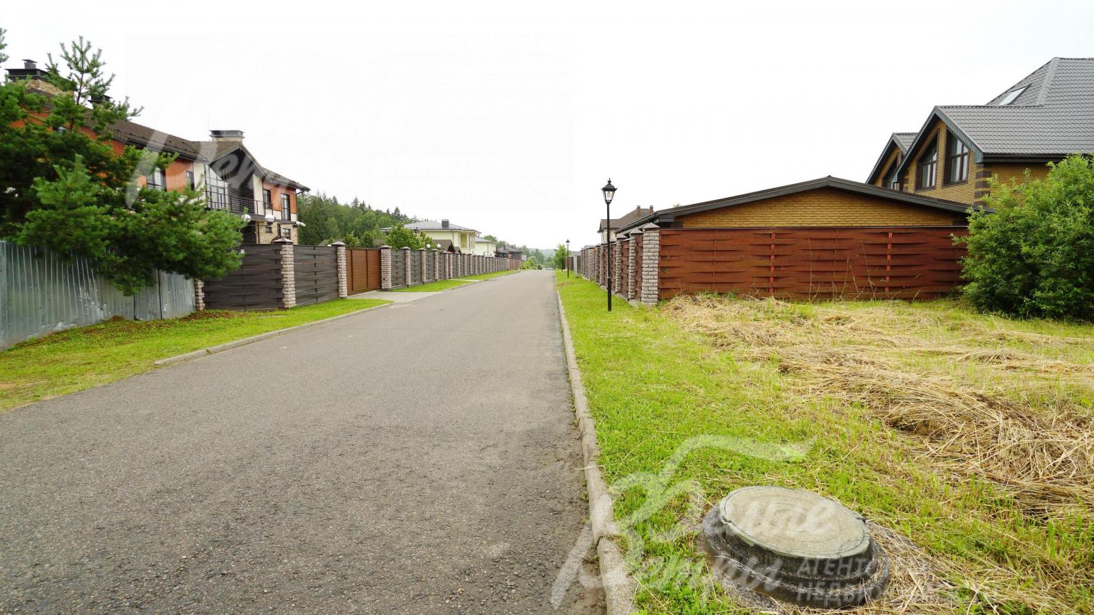 Широкие асфальтированные дороги