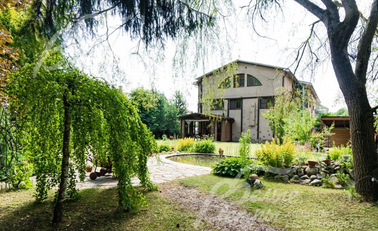 Дом-усадьба 820 кв.м на лесном участке в КП Ели