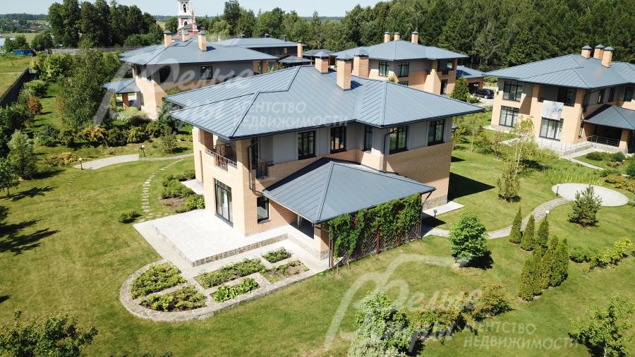 Кровля: фальцевое металлическое покрытие "Ruukki" (Финляндия)  