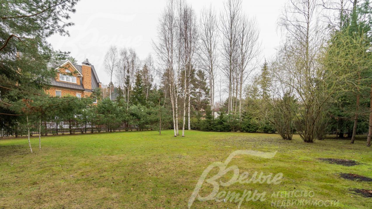 Участок с горизонтальным ландшафтом