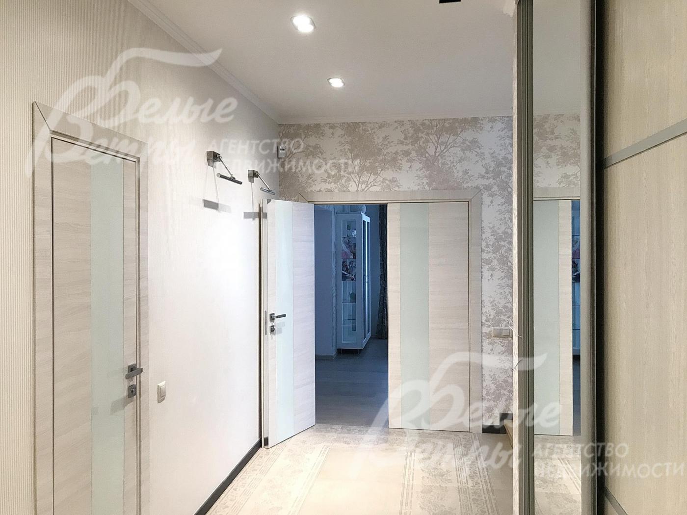 Холл первого этажа 6 кв.м