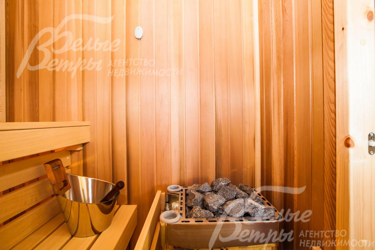 Сауна с парогенератором и двумя душевыми