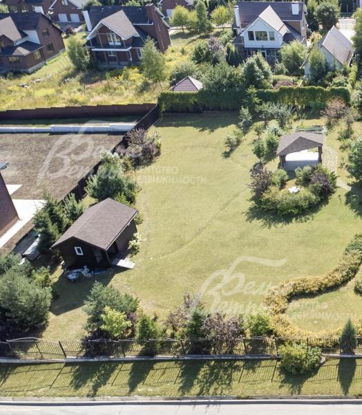 Дом на участке 16 соток