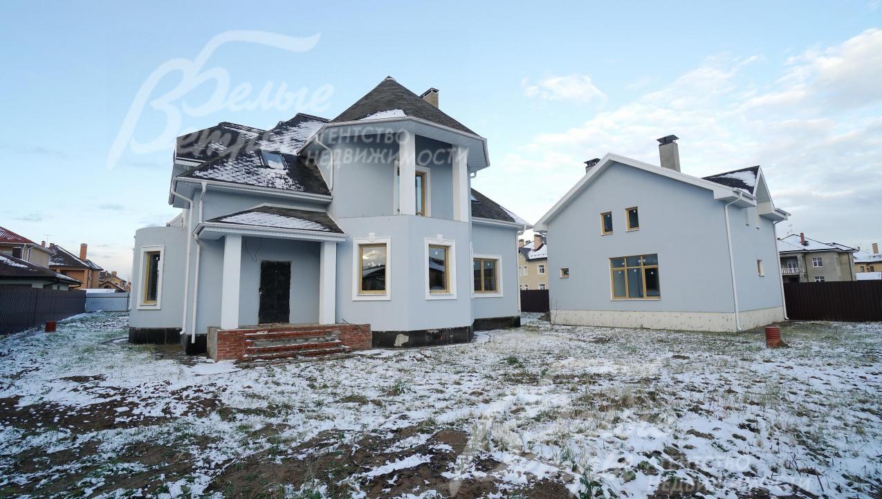 Дом под отделку 336 кв.м + гостевой дом с баней 99 кв.м