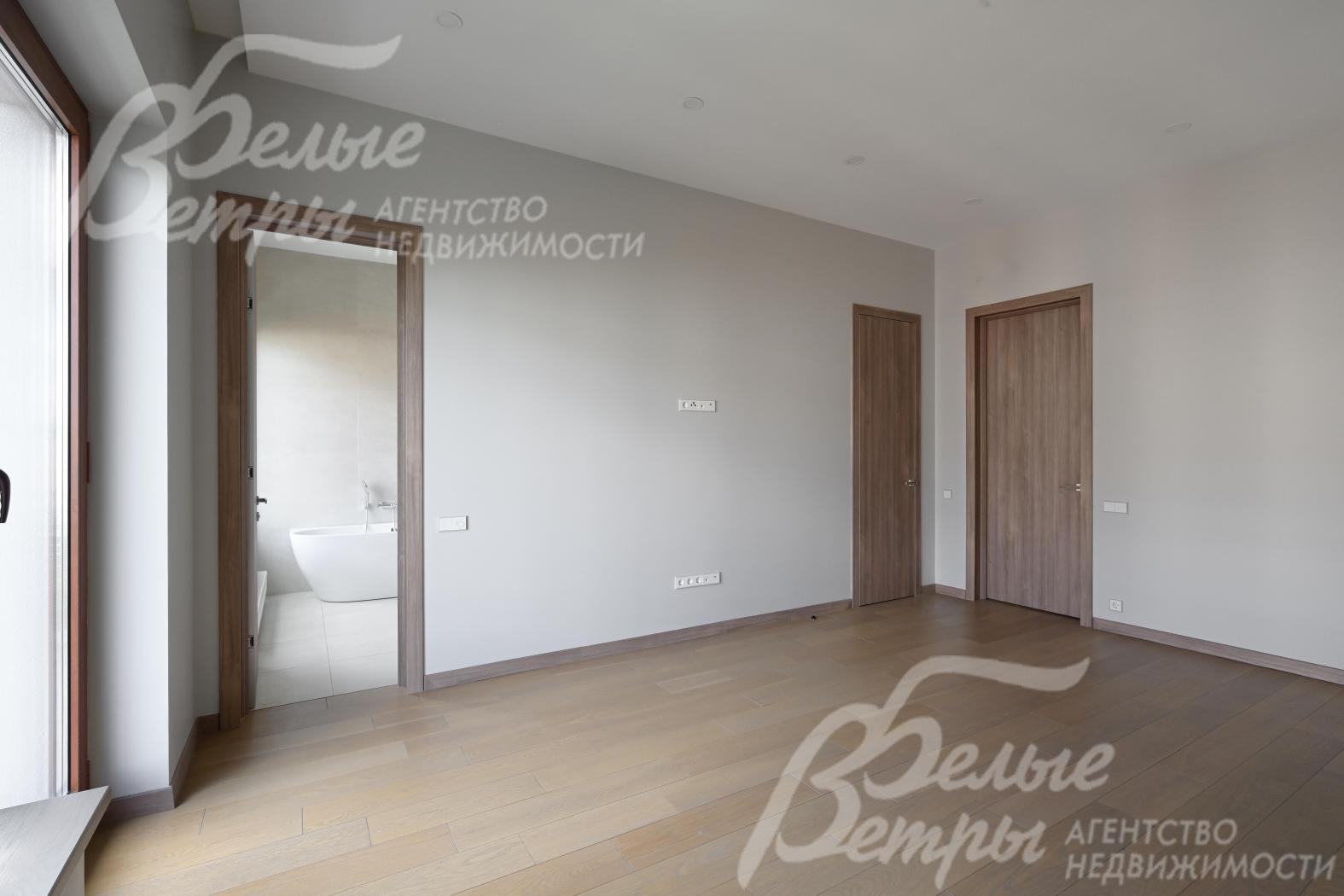 Мастер-спальня с санузлом и гардеробной