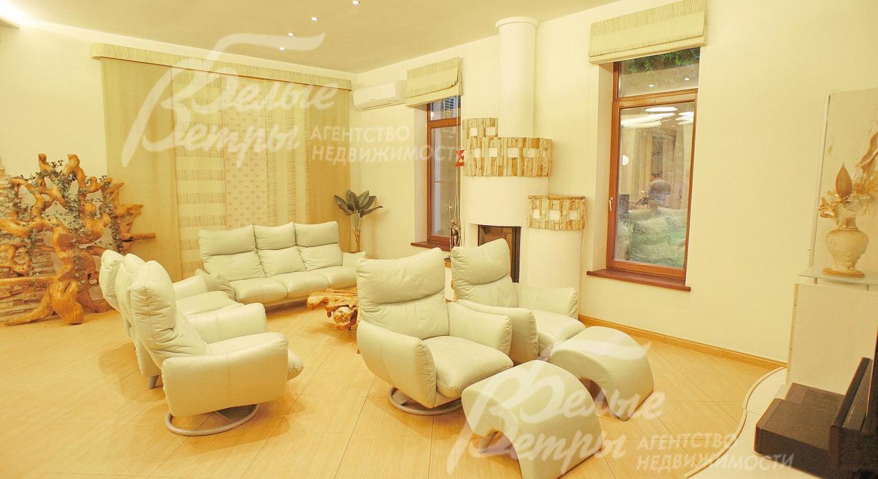 Гостиная с мягкой мебелью