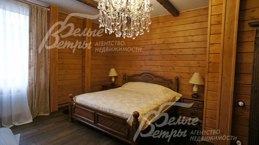 Спальня на 1-м этаже 18 кв.м с санузлом