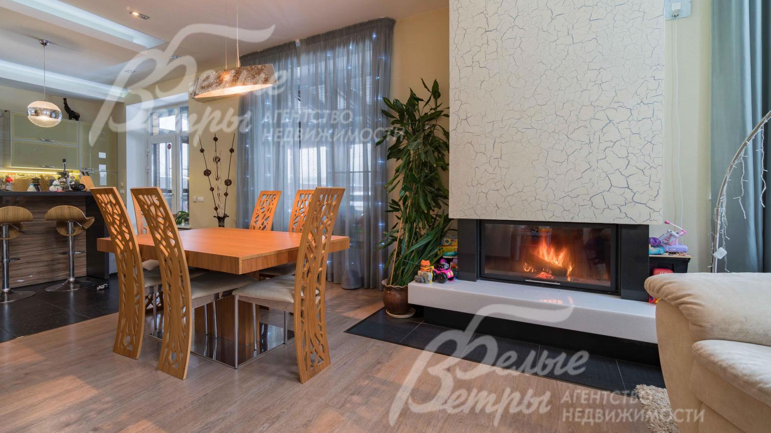 Камин в гостиной