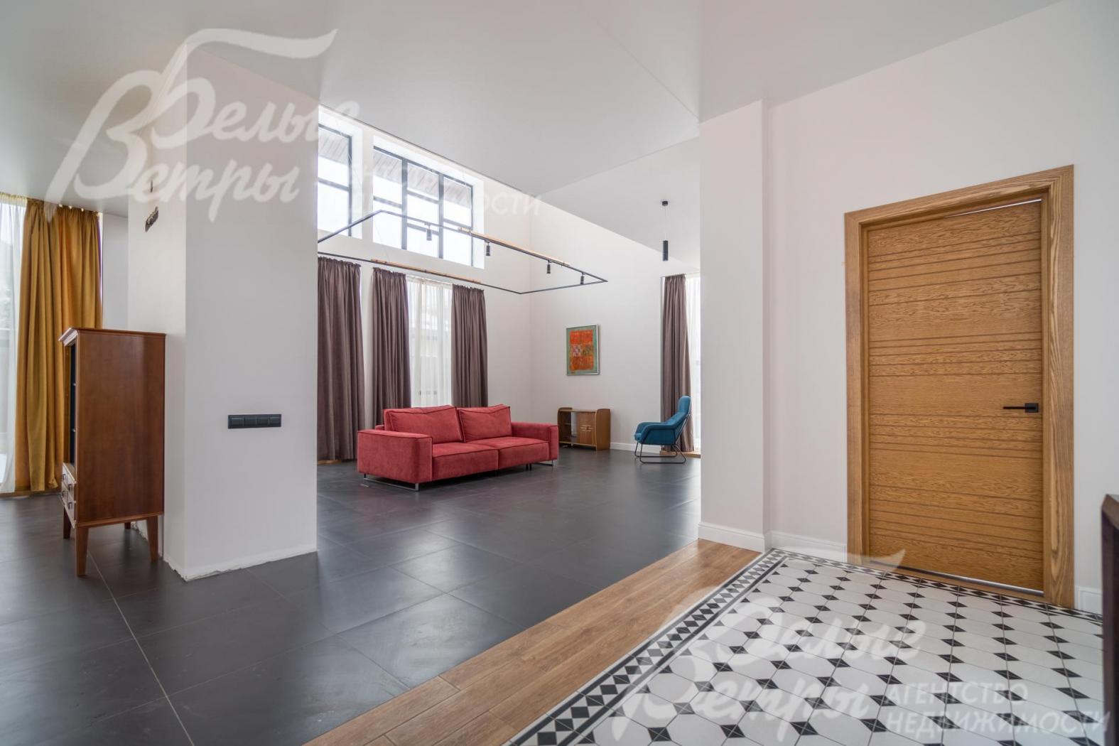 Стены выровнены, окрашены в пастельные тона.