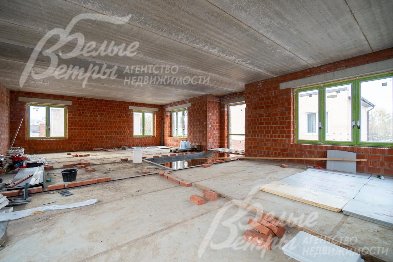 Установлены стеклопакеты ПВХ 2-камерные, ламинация с внешней стороны