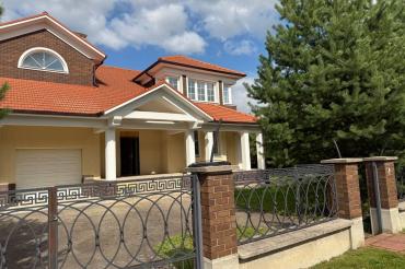 Дом, Величъ (д. Супонево ), 414 кв.м