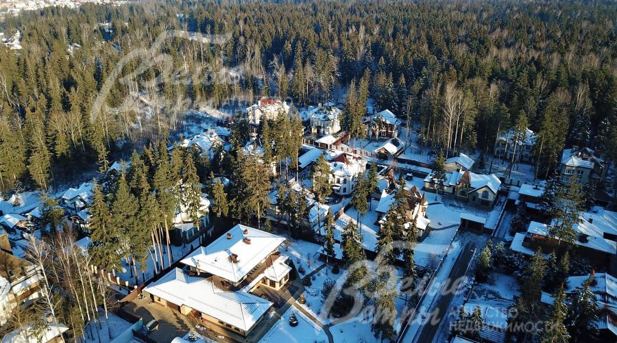 Обжитой поселок ВИК в Новой Москве