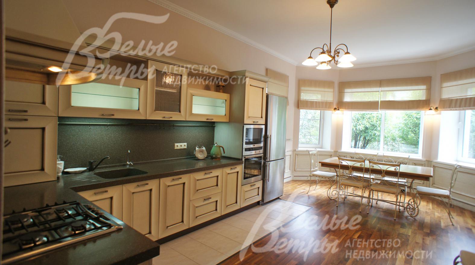 кухня - столовая 26 кв.м с выходом на террасу 60 кв.м