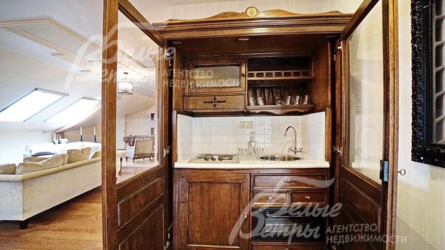  Буфет - мини кухня на мансардном этаже