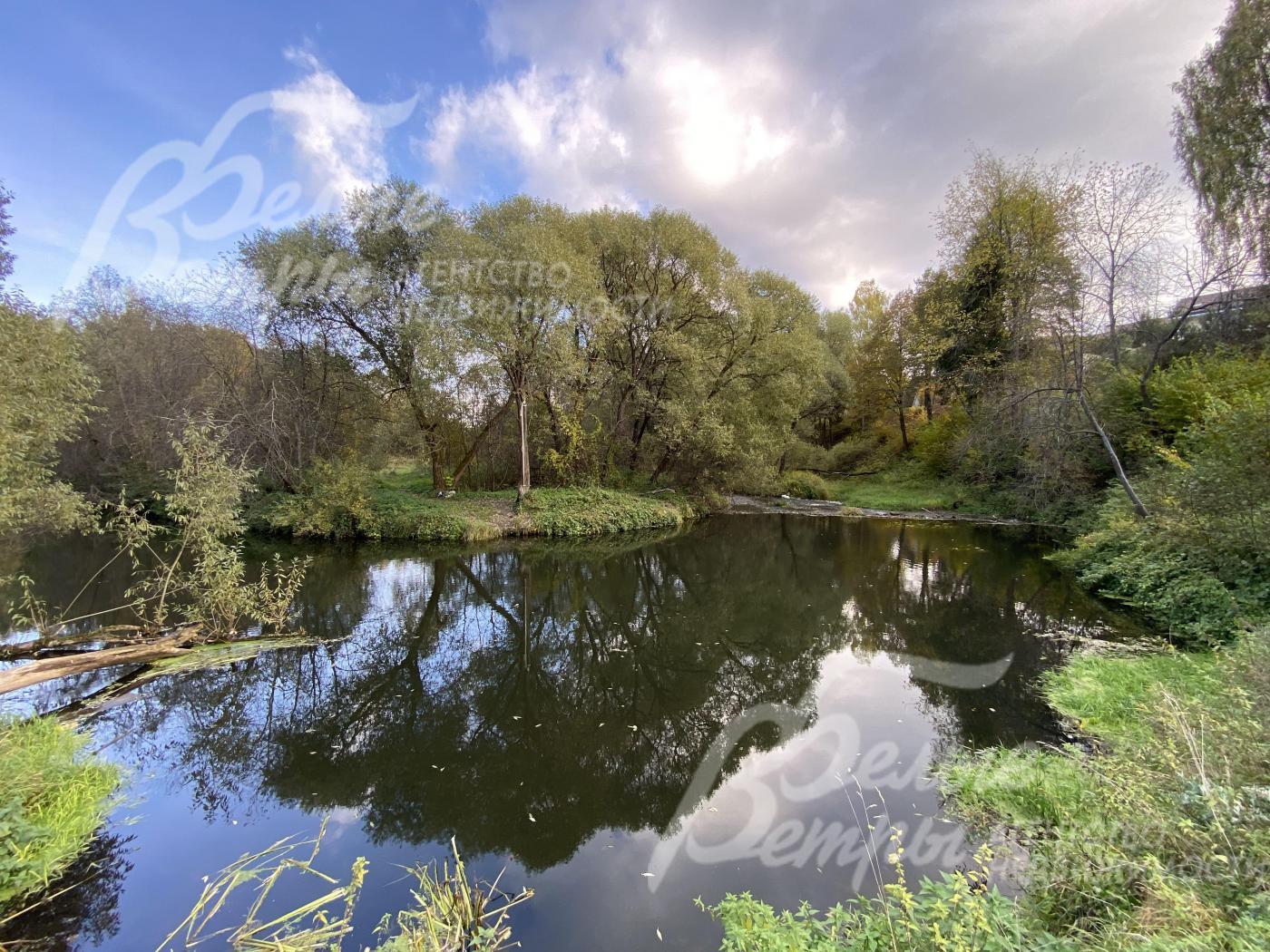 Река Пахра рядом с поселком Резиденция Булатово