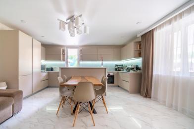 Дом, Лаптево КП, 370 кв.м