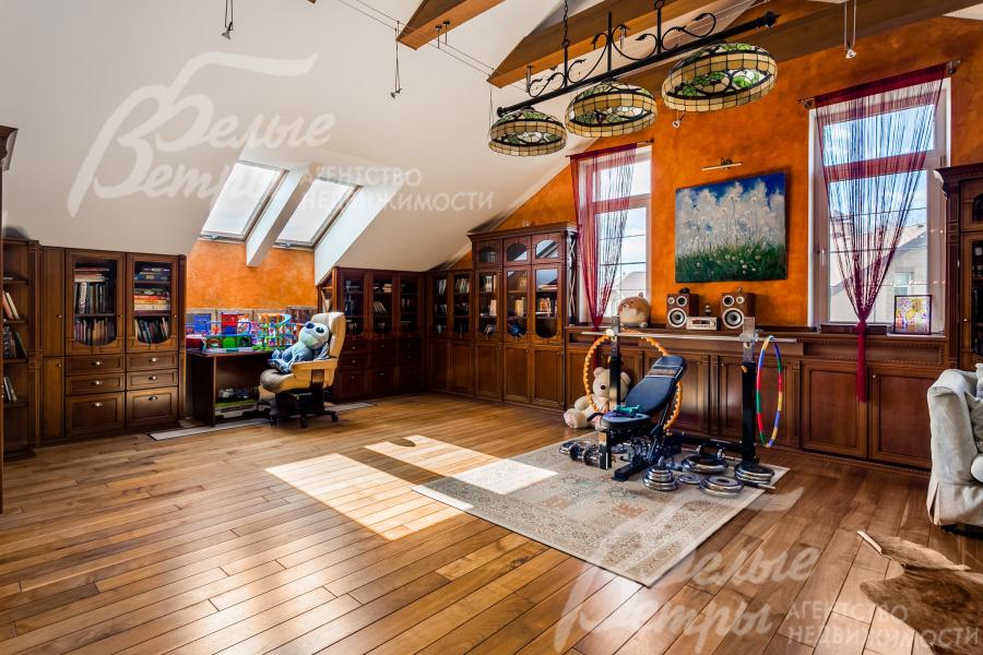 Мансардный этаж с игровой зоной и тренажерной