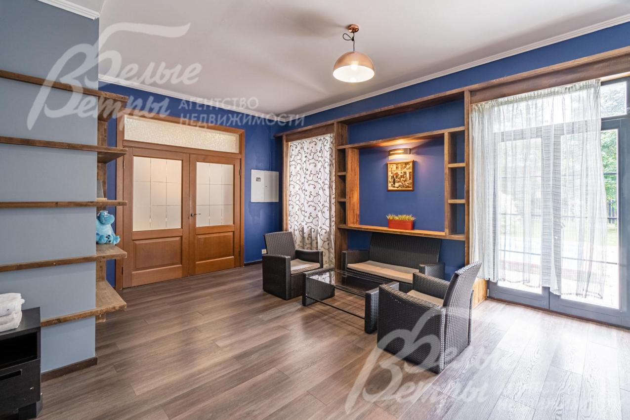 Спальня-кабинет 23 кв.м с выходом на участок