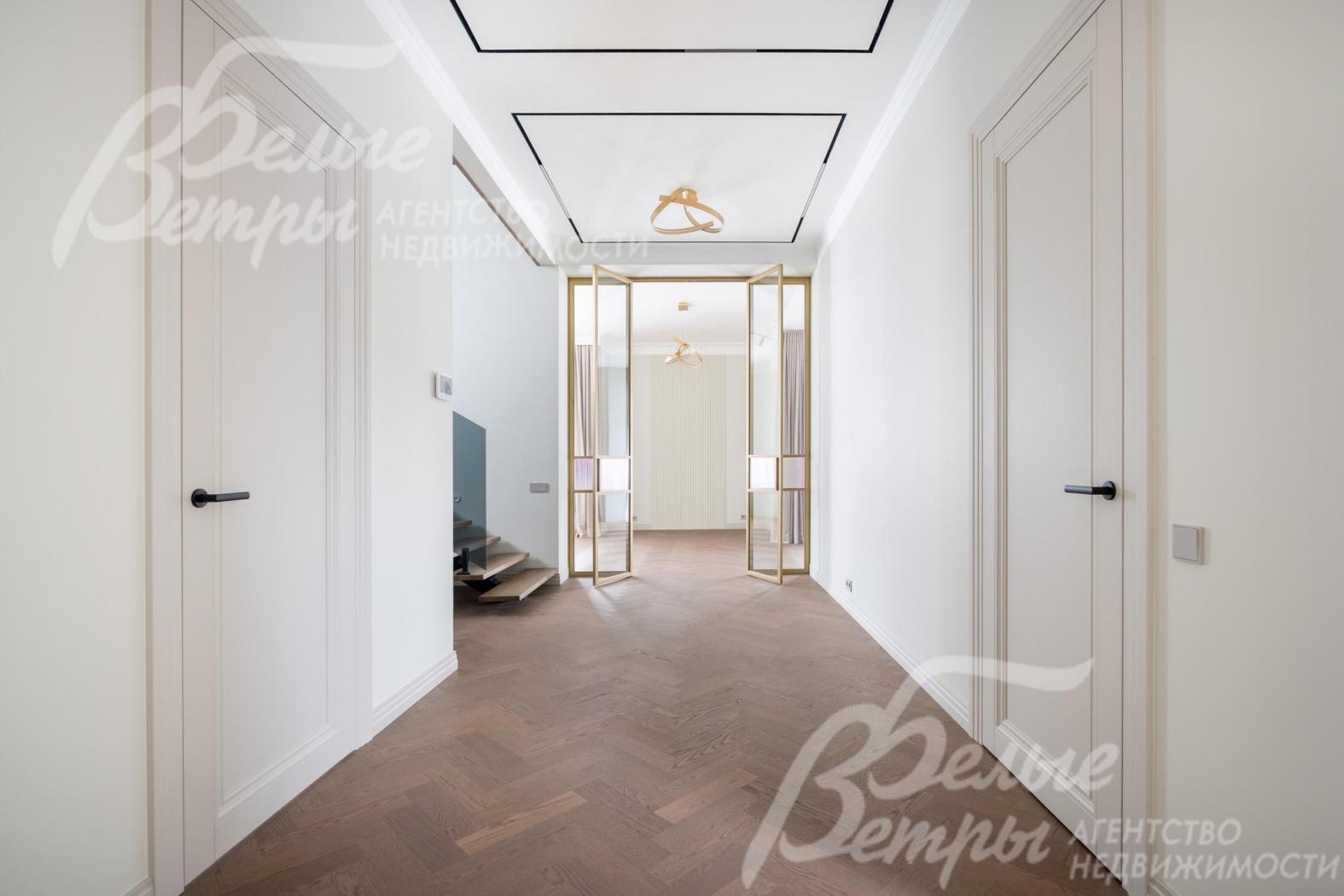 Новый дом под ключ 323 кв.м на 12 сотках.