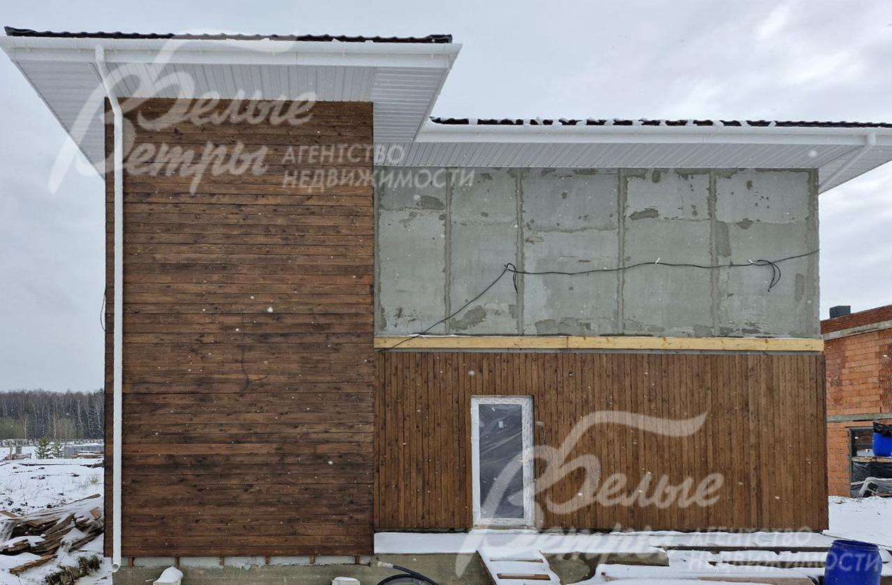 В пешей доступности озеро с пляжной зоной и лес 