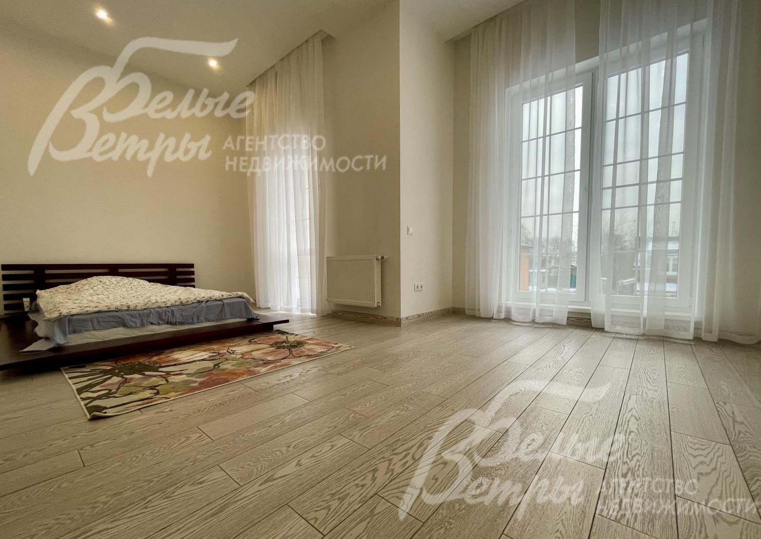 Просторная спальня на 2-ом этаже